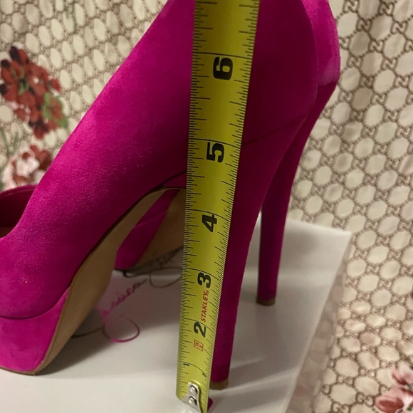 Jessica Simpson Platform Pumps - Picture 9 of 10